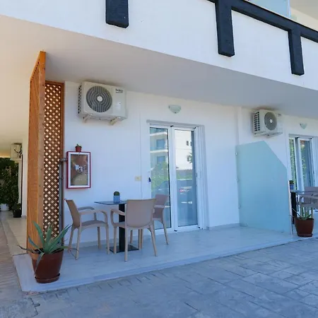 Seahorse Hotel Ksamil Exterior photo